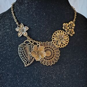 Beautiful Silver Flower Bib Necklace